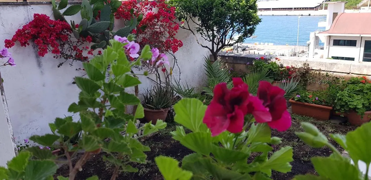 Ferienwohnung La Casa Sul Porto Brindisi Apartment